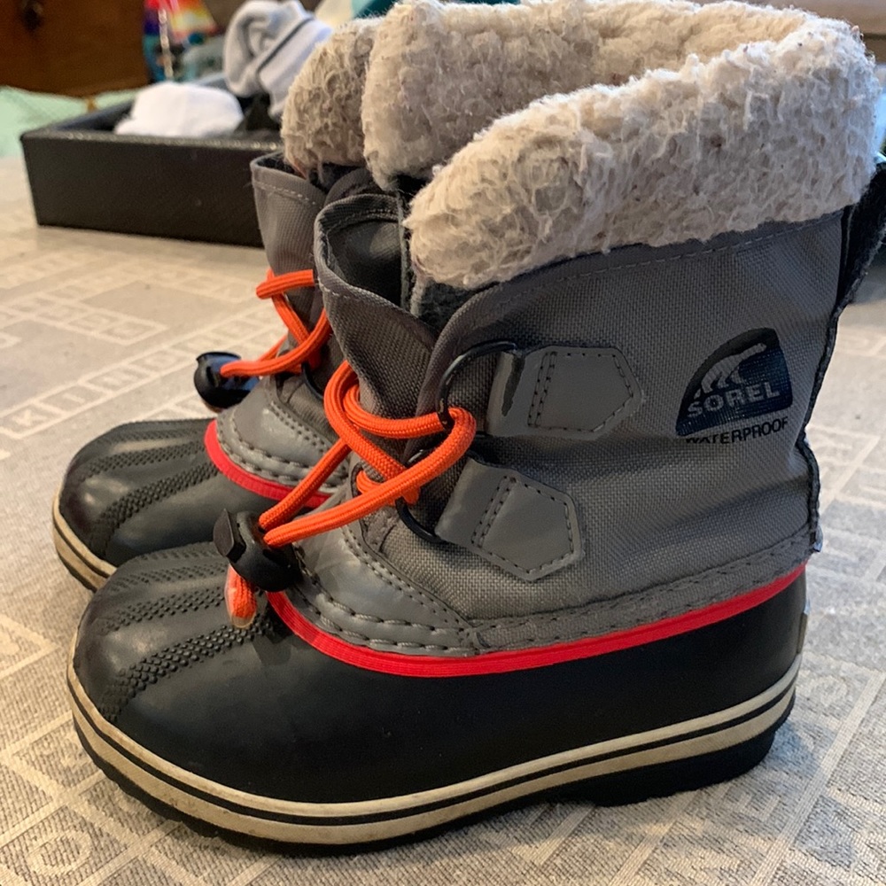 Sorel boots GUC condition